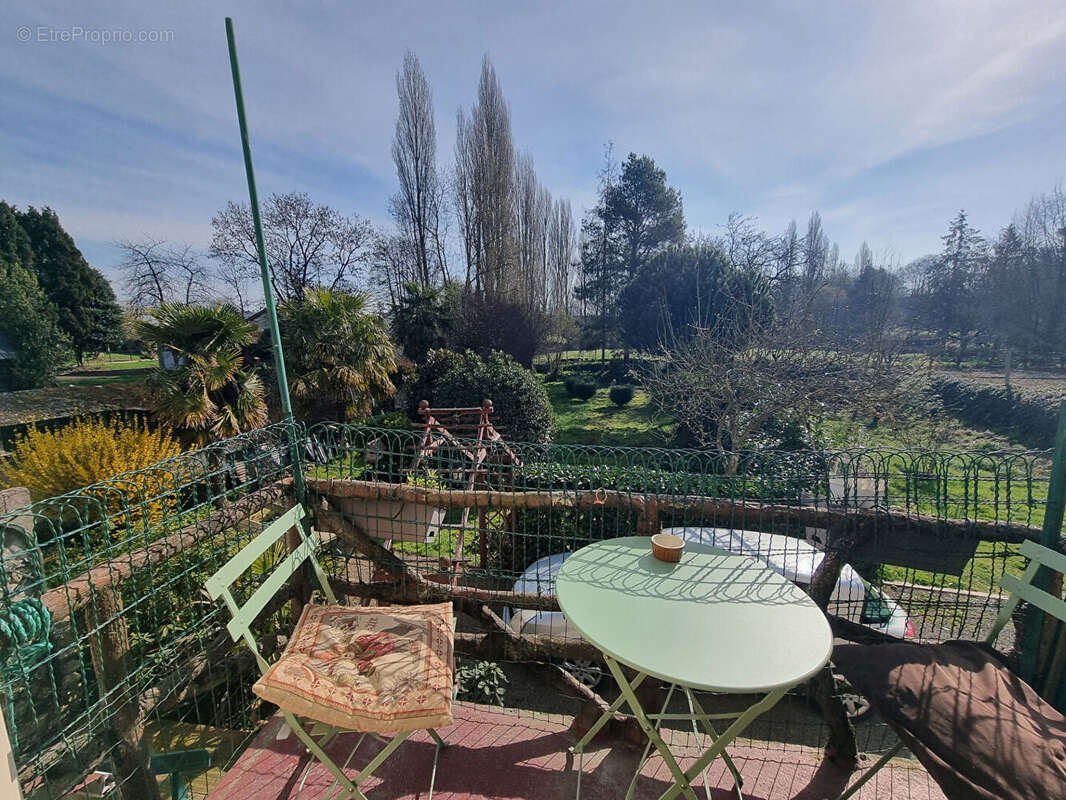 Maison à SAINT-HILAIRE-DU-HARCOUET