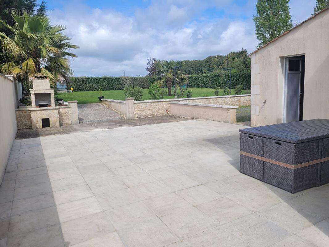 Maison à FONTENAY-LE-COMTE