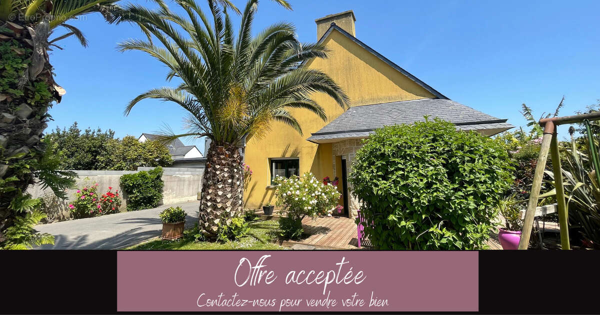 Maison à LE RELECQ-KERHUON