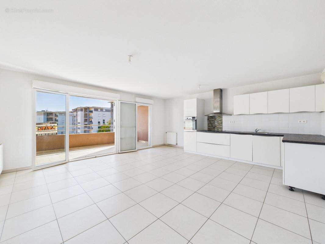 Appartement à SARROLA-CARCOPINO