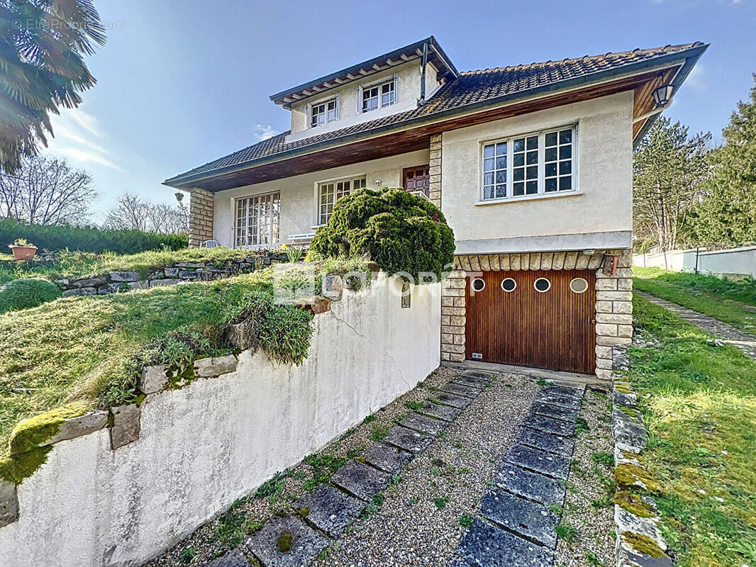 Maison à MARCOUSSIS