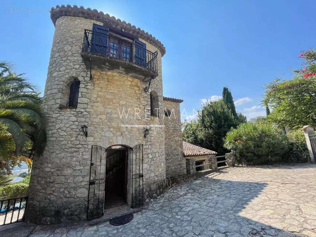 Maison à MONTAUROUX