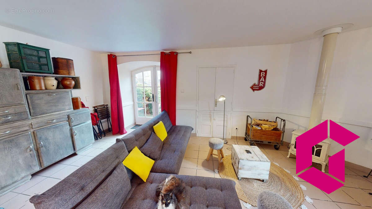 Maison à BAS-EN-BASSET