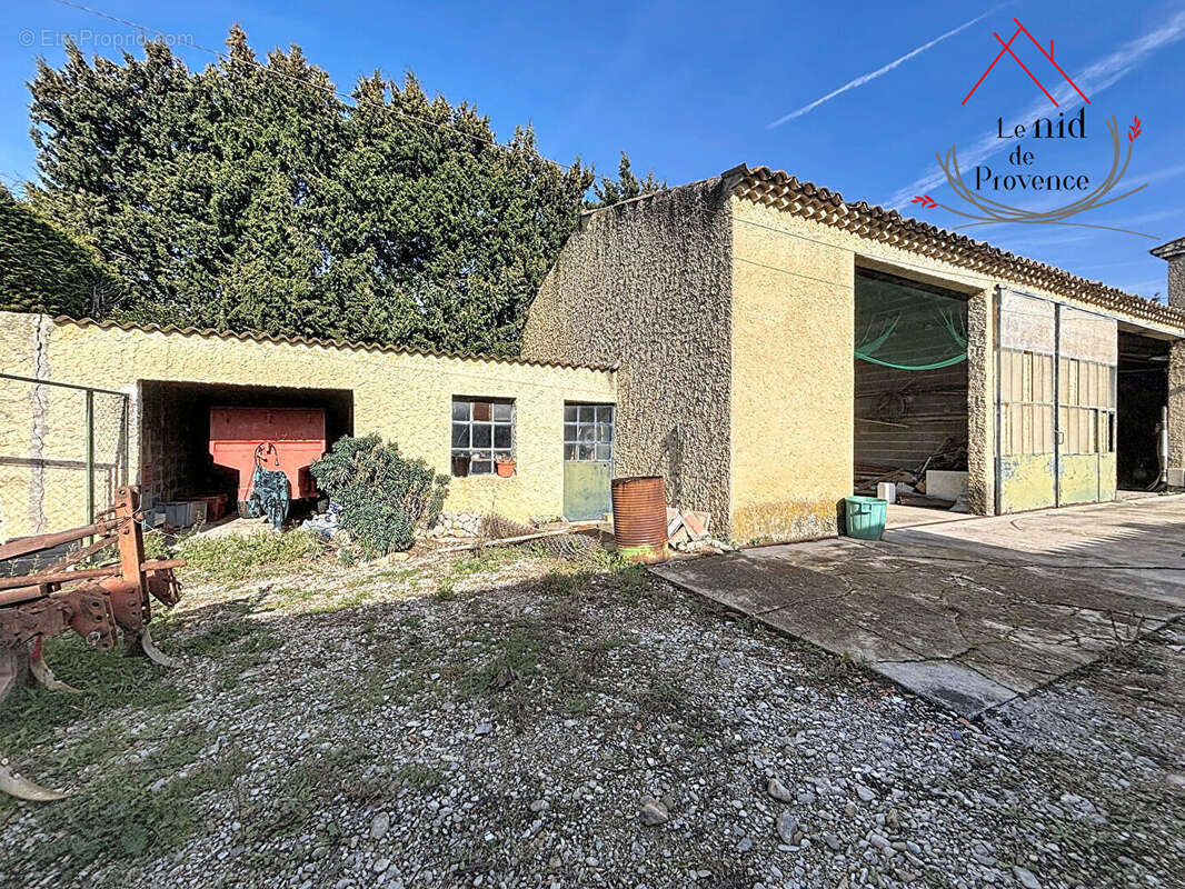 Maison à SAINTE-CECILE-LES-VIGNES