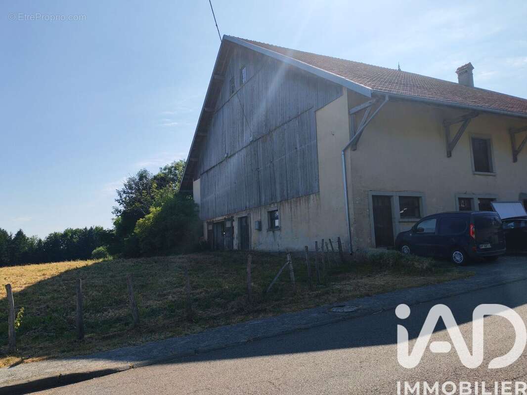 Appartement 900 m² à Les Ecorces  - photo 3