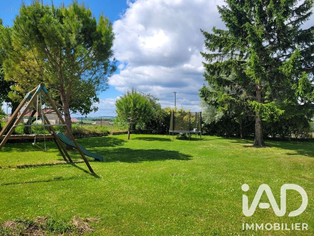 Maison 210 m² à Serigny  - photo 9