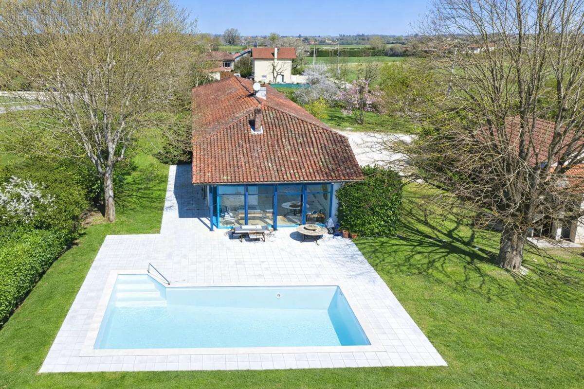 Maison à SAINT-DENIS-LES-BOURG