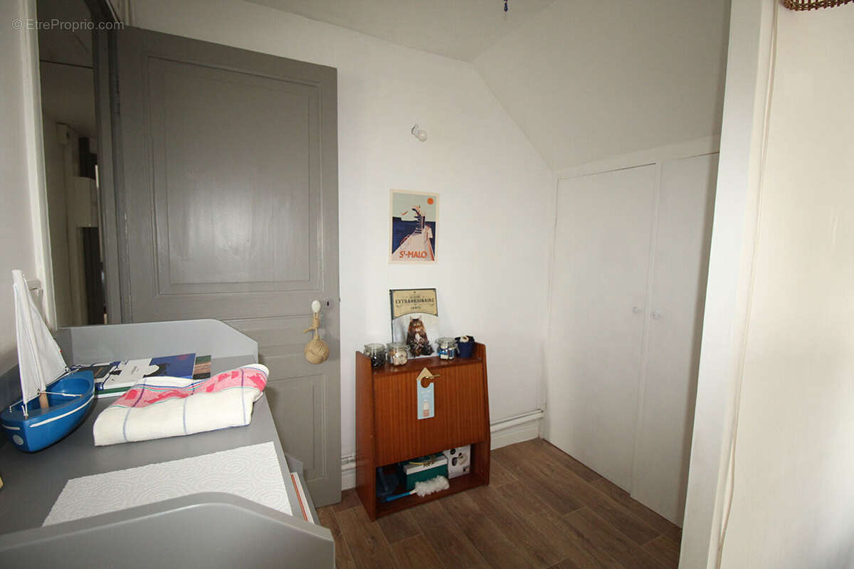 Appartement St Quay en très bon état - photo 12