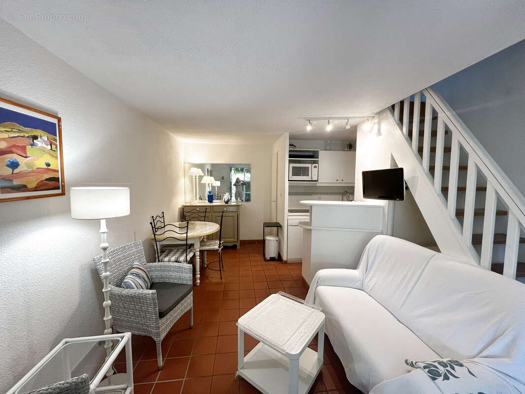 Joli mazet avec jardin dans residence avec piscine - photo 4