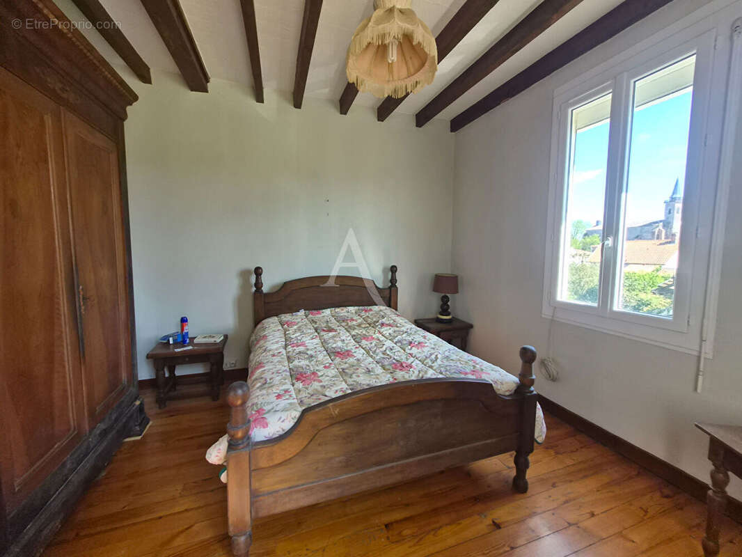 Maison à VILLENEUVE-DE-MARSAN