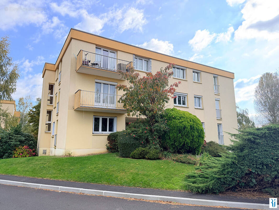 Appartement à LE MESNIL-ESNARD