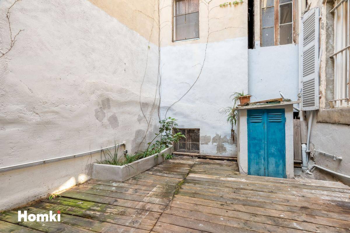 Appartement à MARSEILLE-1E