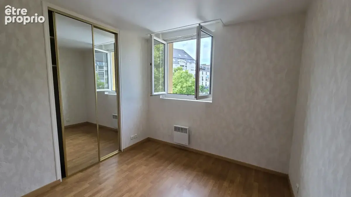 Dinan centre : appartement T2 lumineux avec ascenseur. vue degagée et garage - photo 7