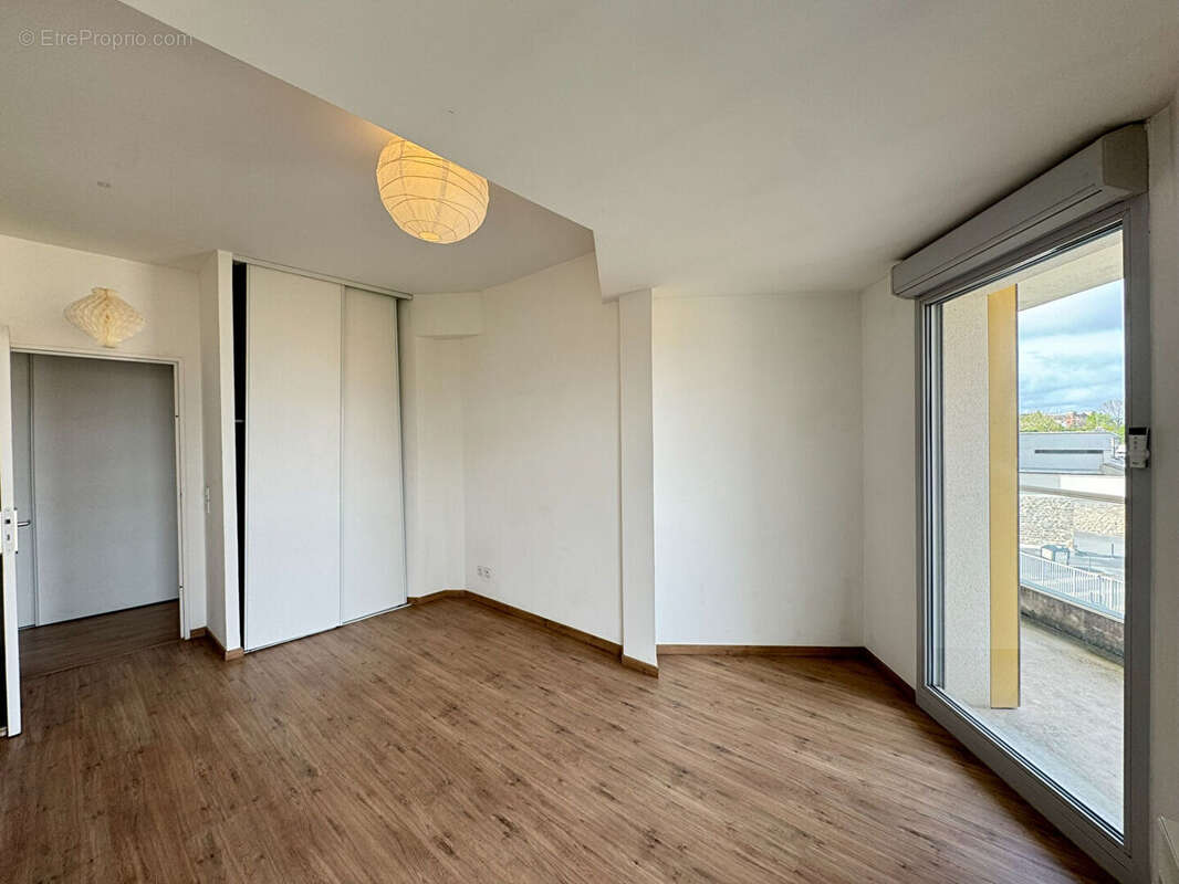 Appartement terrasse type 3  - 76 m² - secteur pommery - photo 9
