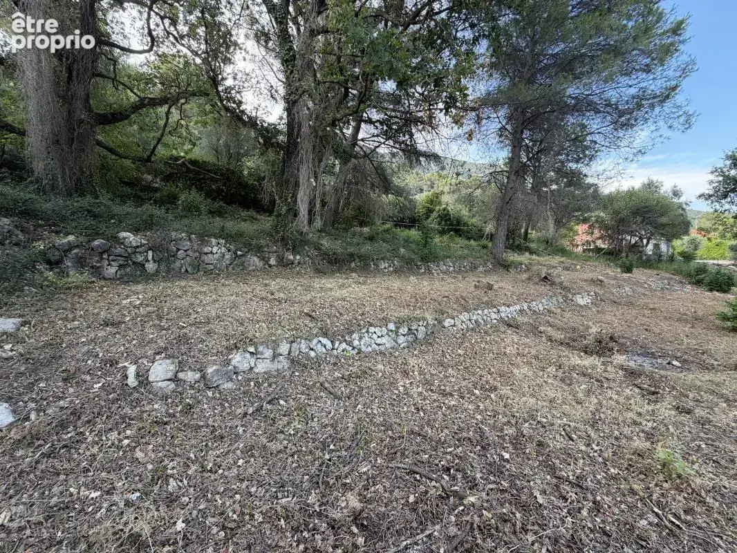 Terrain à TOURRETTES-SUR-LOUP