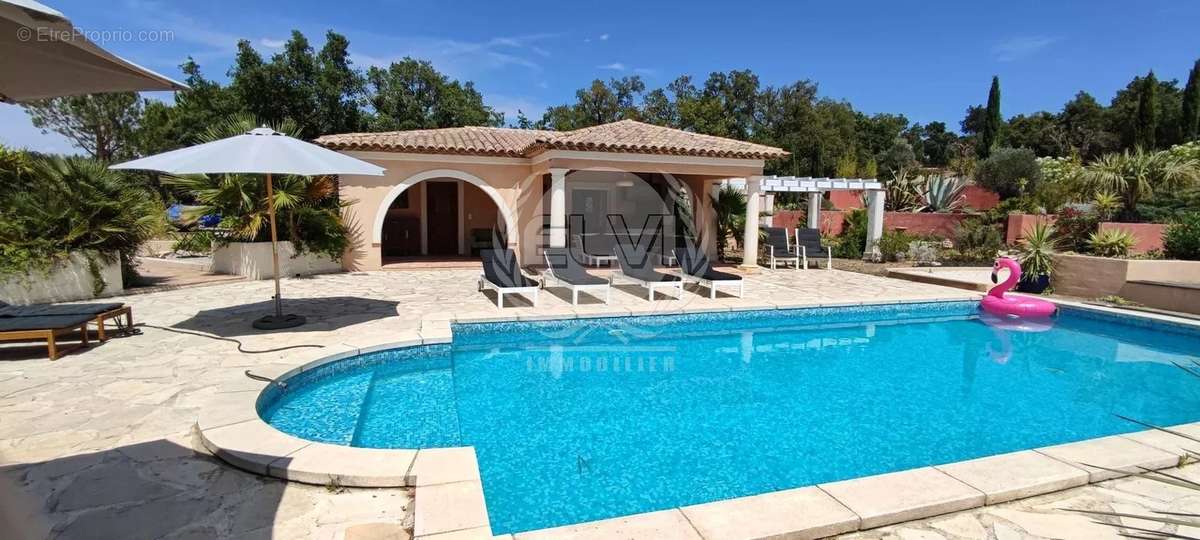 Maison à PLAN-DE-LA-TOUR