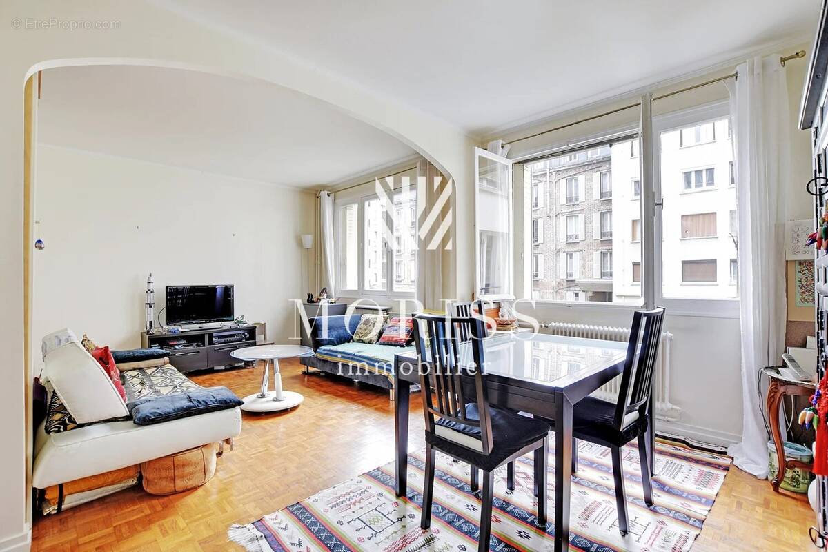 Commerce à PARIS-16E