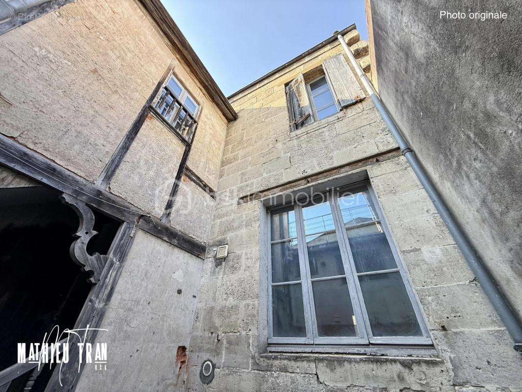 Maison de caractère près de toutes commodités à rénover ! - photo 2