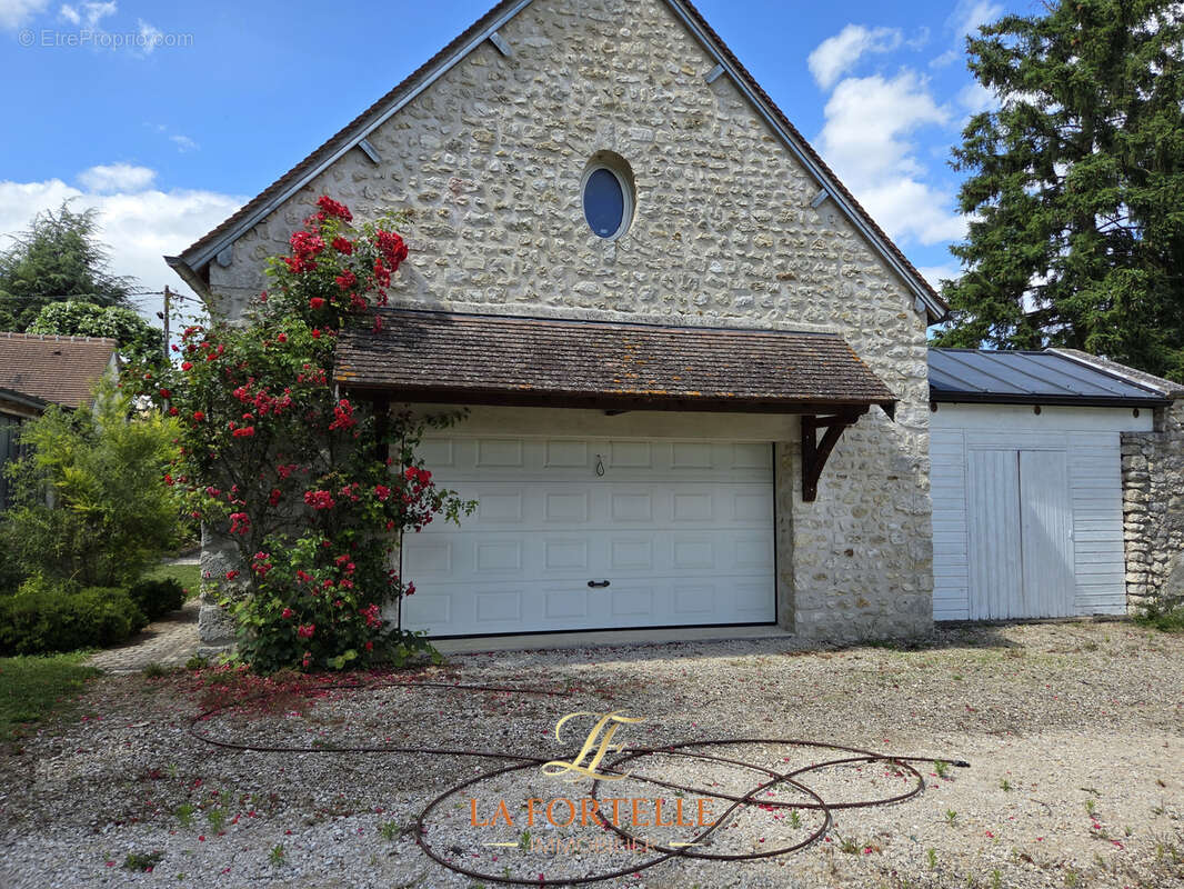 Maison à MONTCHAUVET