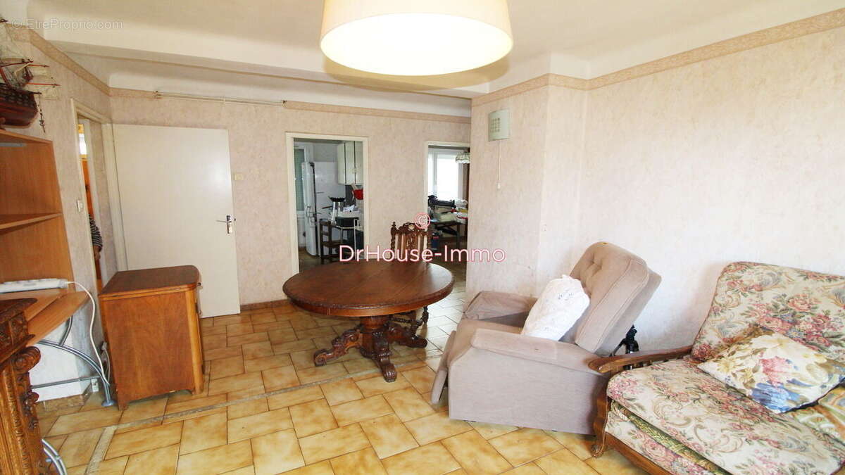 Appartement à MARSEILLE-9E