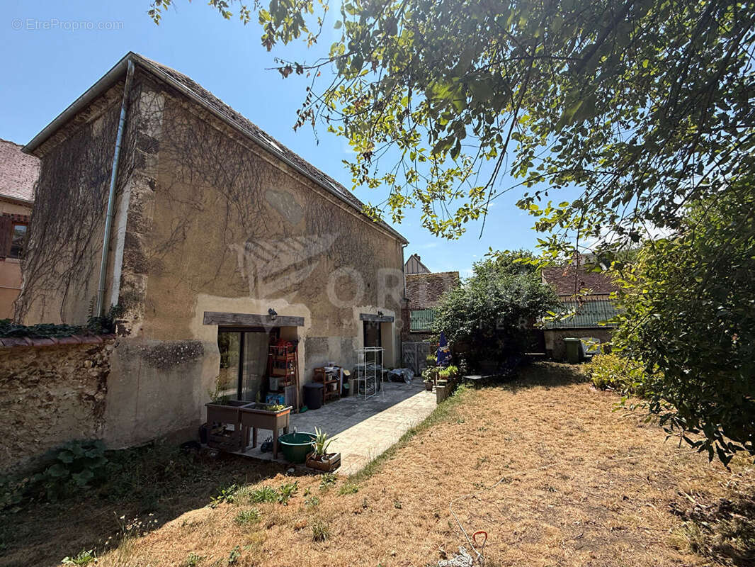Immeuble de rapport Saint Fargeau centre - photo 8