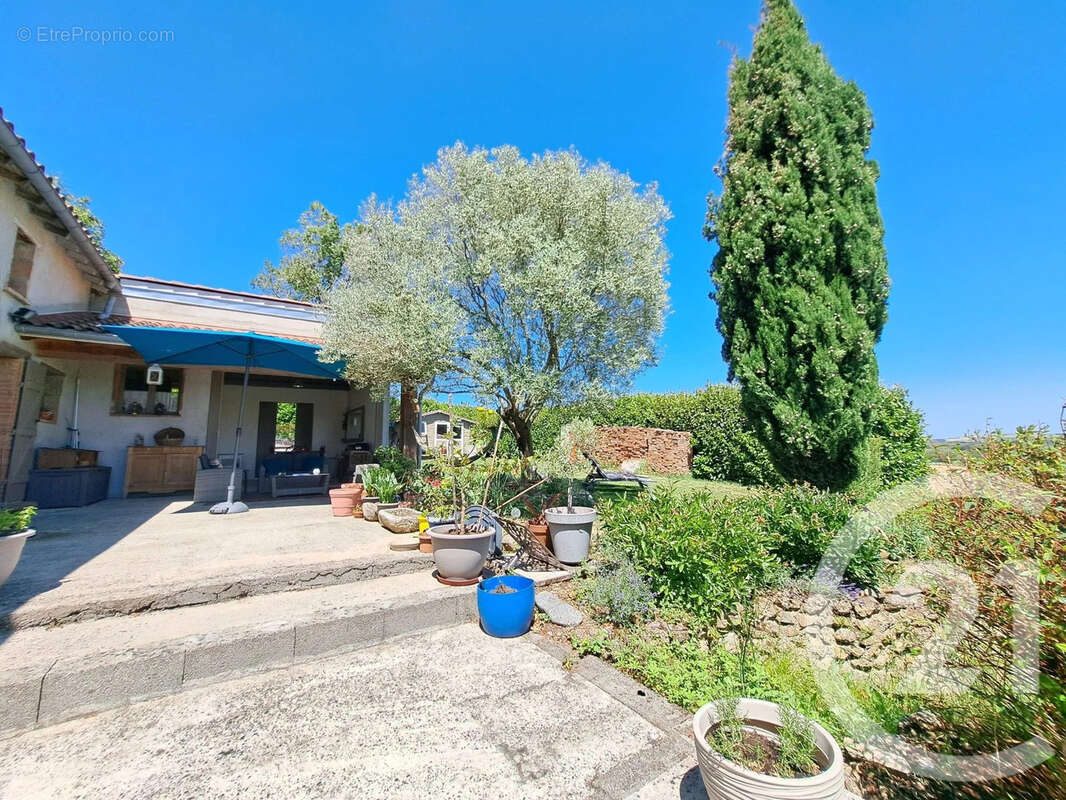 Maison à CARBONNE