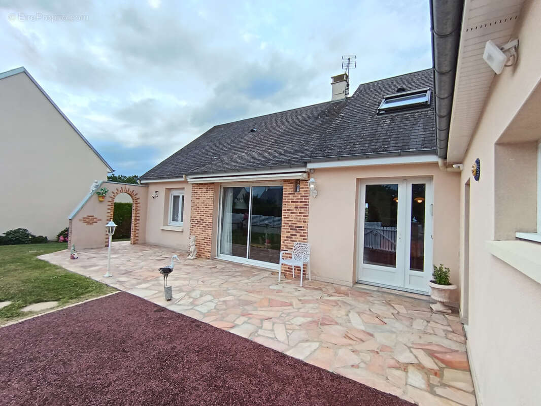 Maison à SAINT-PAIR-SUR-MER