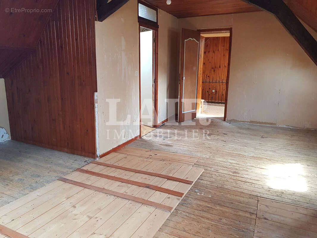 Maison à LE MENIL-GUYON