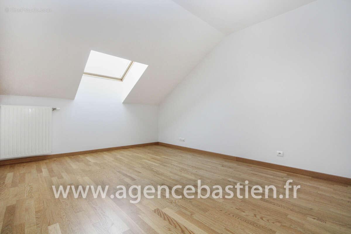 Appartement à THOIRY