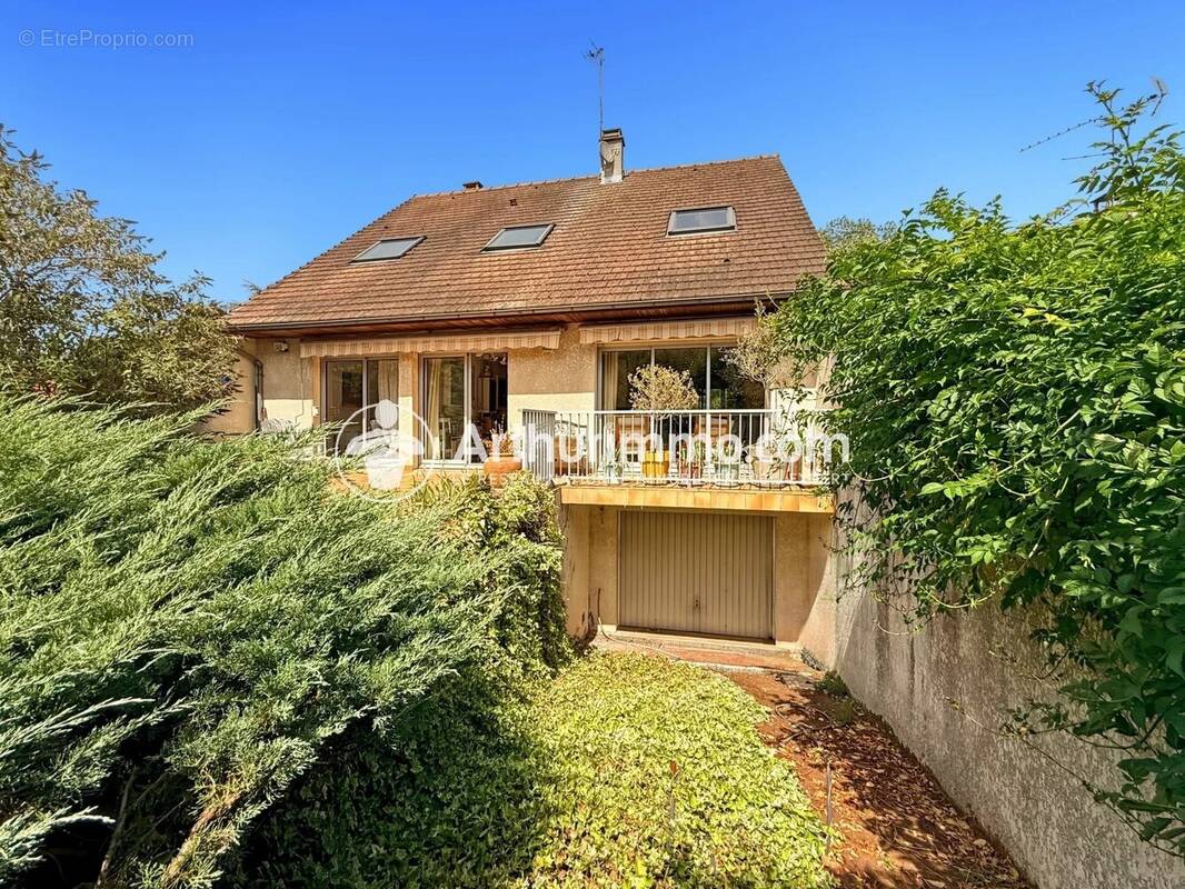 Maison à RIS-ORANGIS