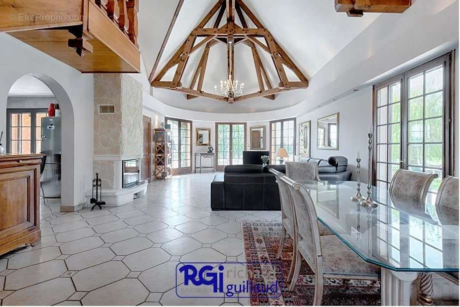 Maison à LES ABRETS