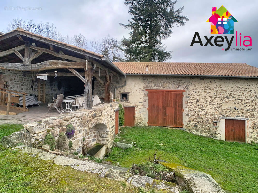 Maison à SAINT-JEAN-SAINT-MAURICE-SUR-LOIRE