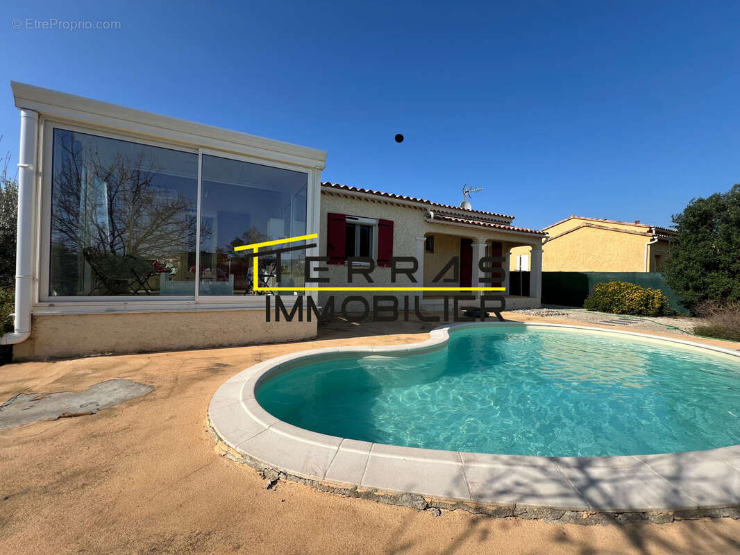 Maison à VALREAS