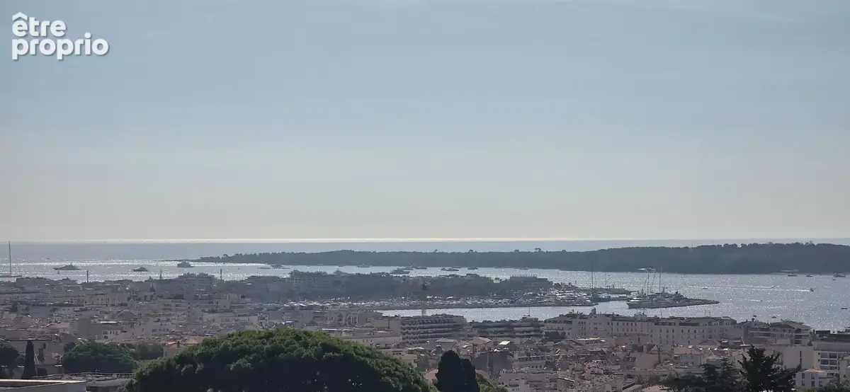 CANNES à vendre 3 pièces vue mer de 76 m2 en dernier étage avec 54 m2 de terrasses cave et 2 parkings sous-sol - photo 16