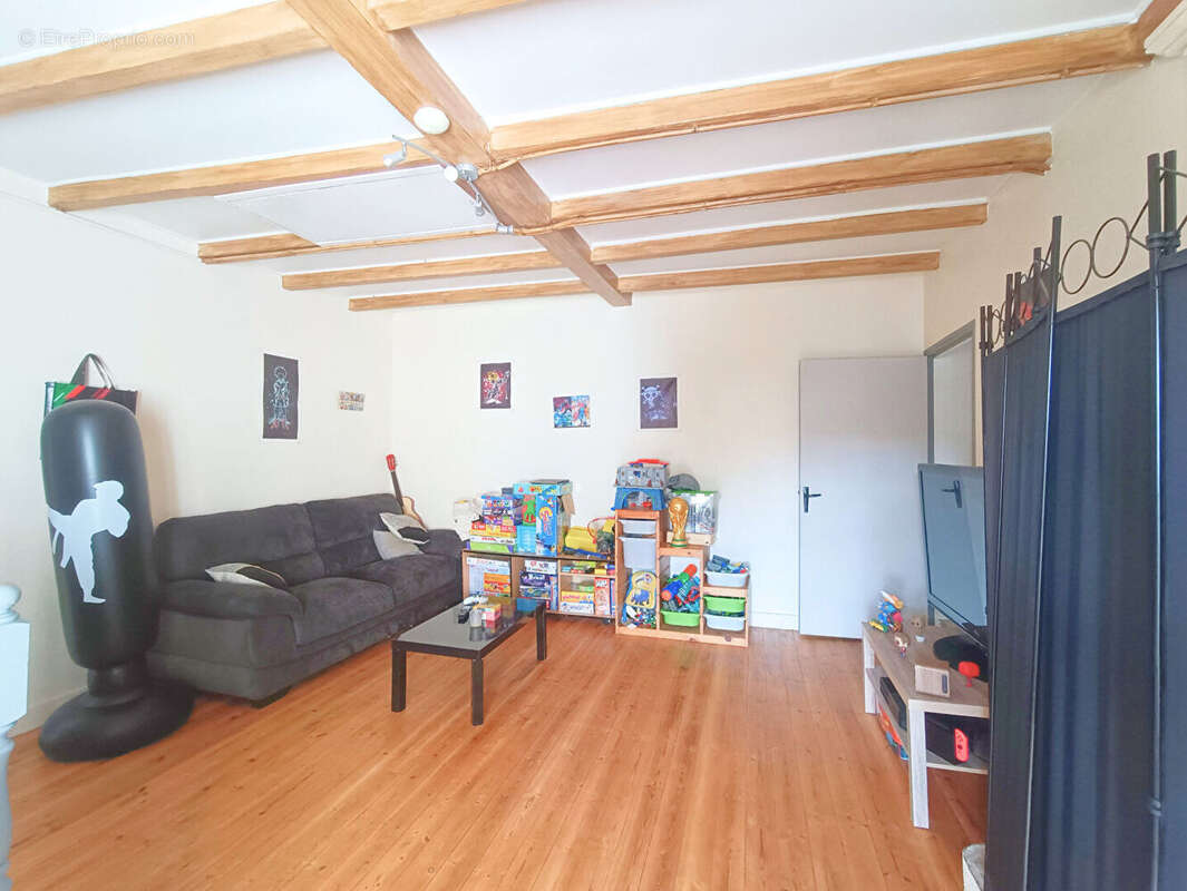 Maison à CHERVES-RICHEMONT