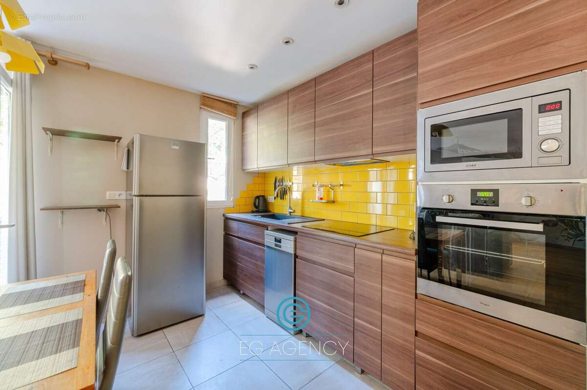 Appartement à MARSEILLE-9E