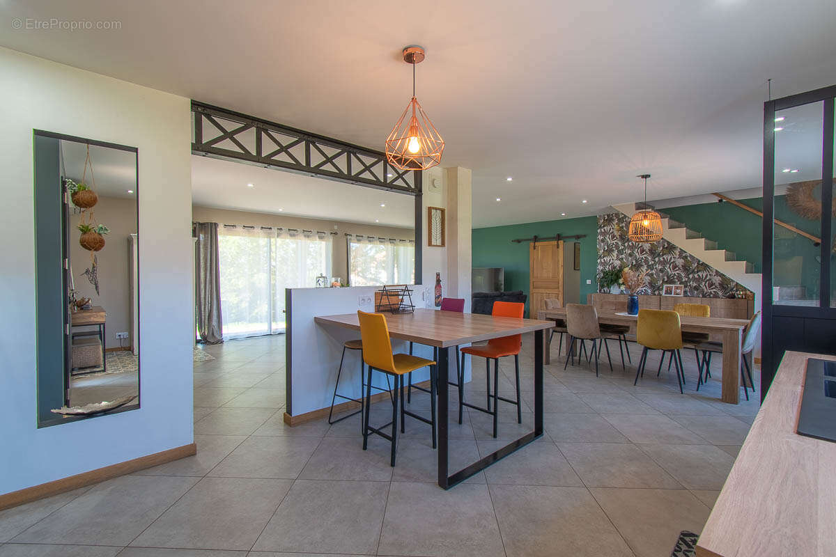 Maison à MERY-SUR-CHER