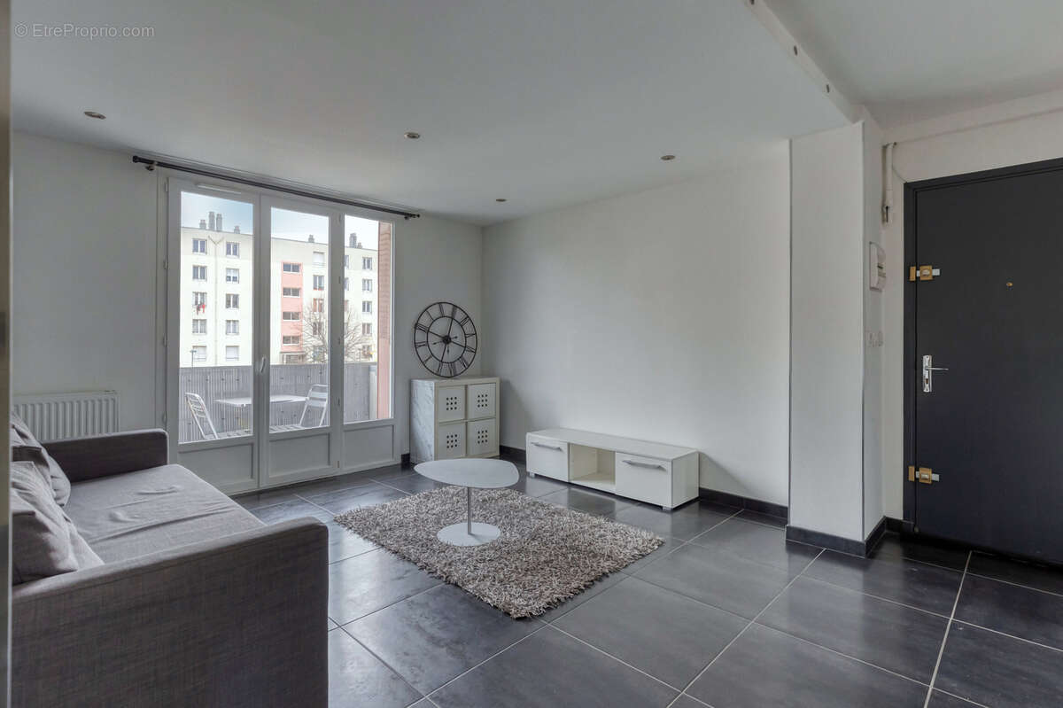 Appartement à FONTAINE