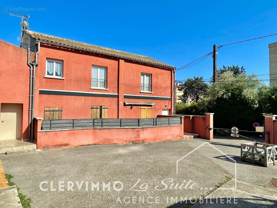 Appartement 4 pieces 108 m2 - etage 1/1 - photo 3