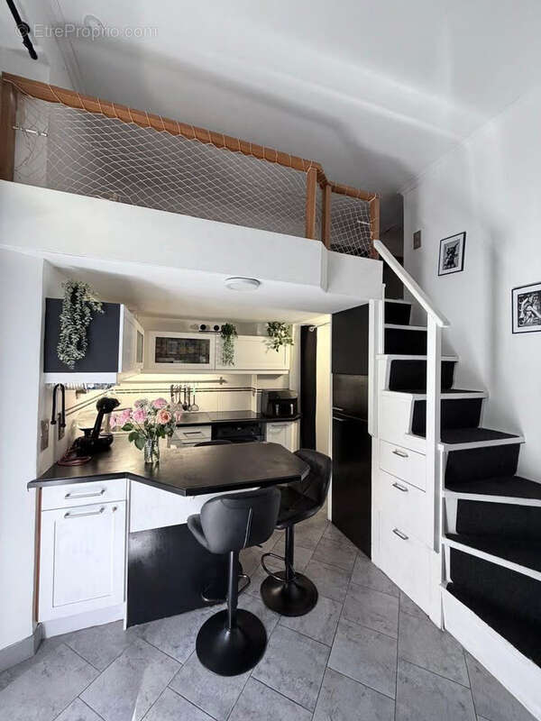 Studio rénové avec extérieur   Cannes Vallombrosa - photo 10