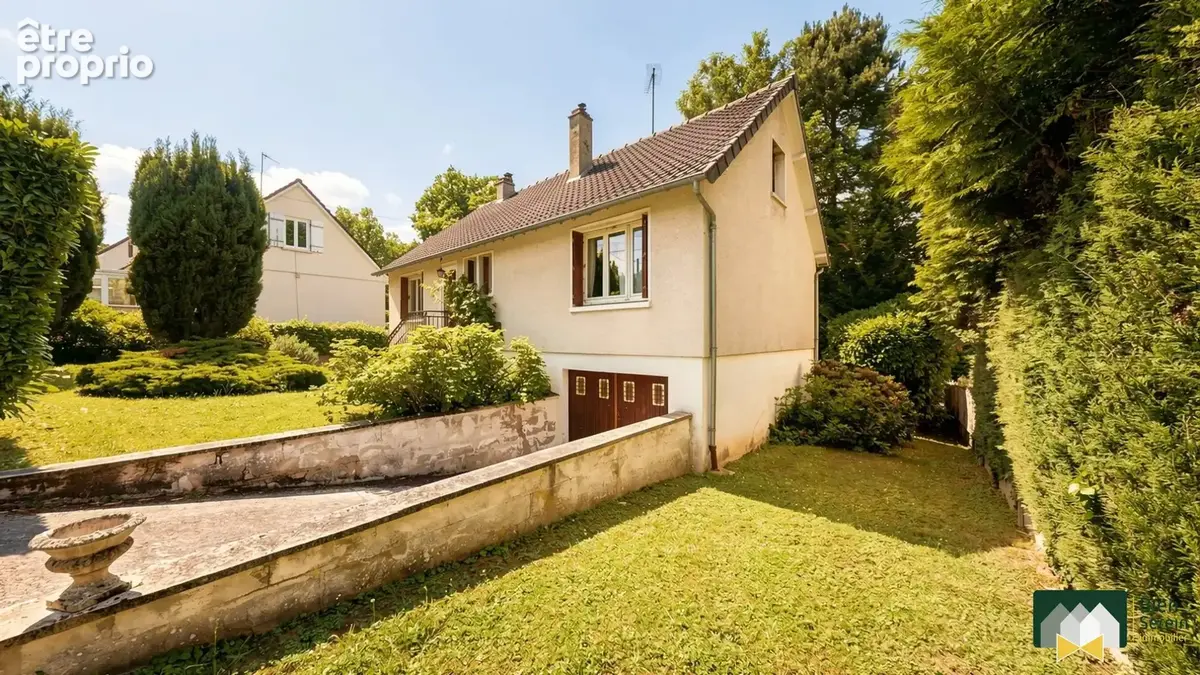 Maison à CHAMPHOL