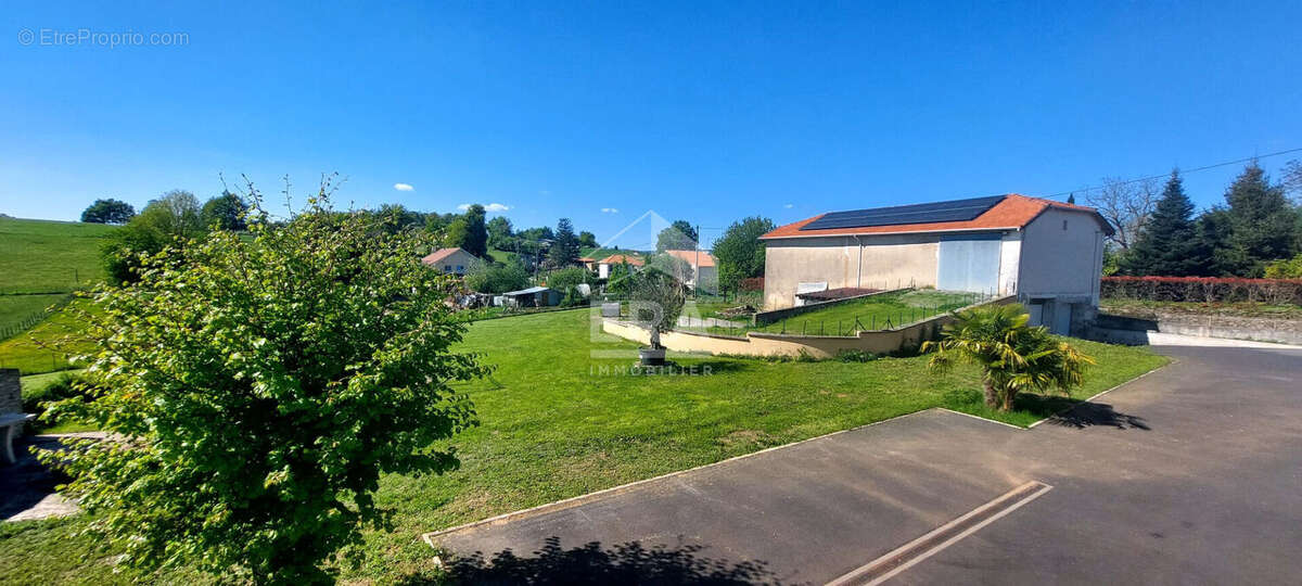 Maison à BAGNAC-SUR-CELE