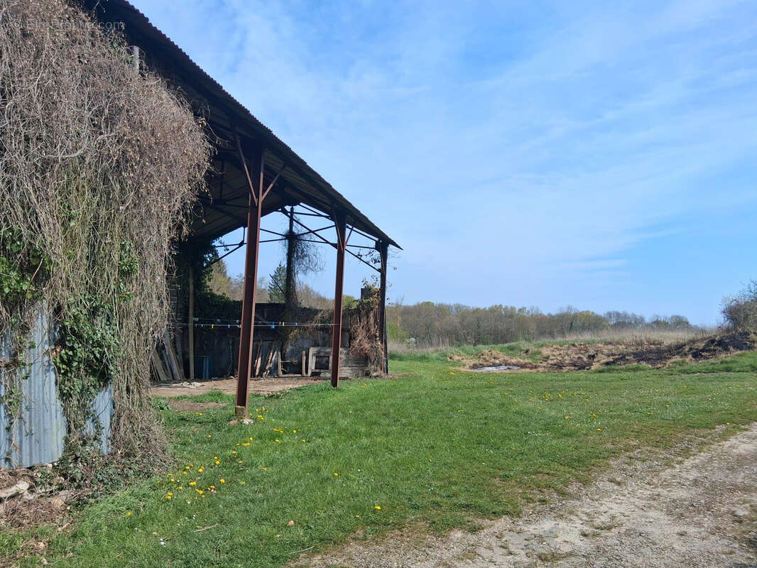Maison à OUZOUER-SUR-TREZEE