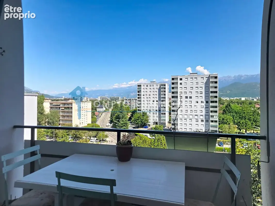 Appartement à SEYSSINET-PARISET