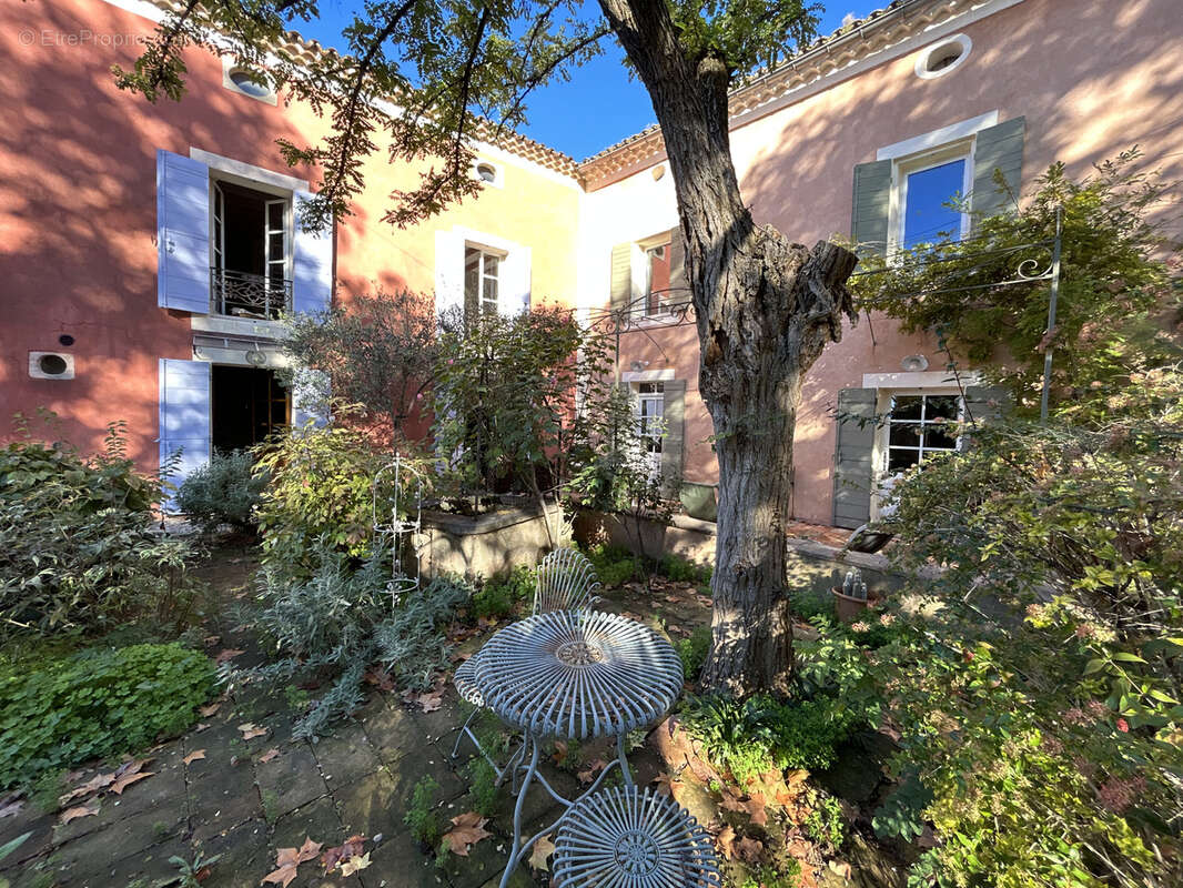 Maison à SAINT-QUENTIN-LA-POTERIE