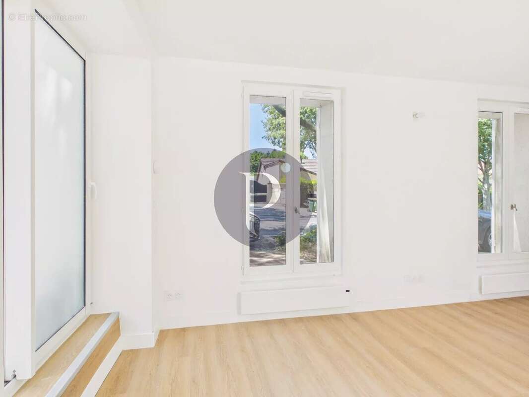 Sceaux 92 local  de 19 m² - photo 2