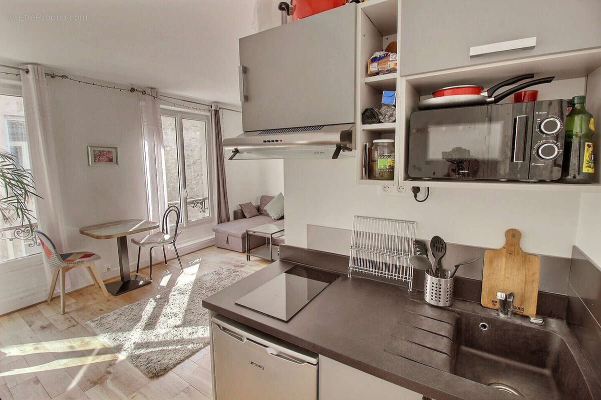 Appartement à PARIS-3E
