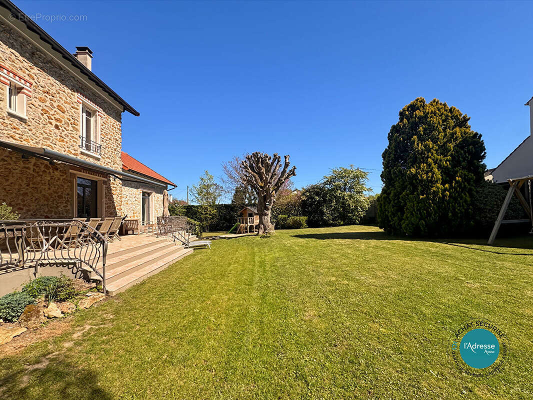 Maison familiale de prestige 7 pièces 200 m2 sous-sol // dépendance - photo 16