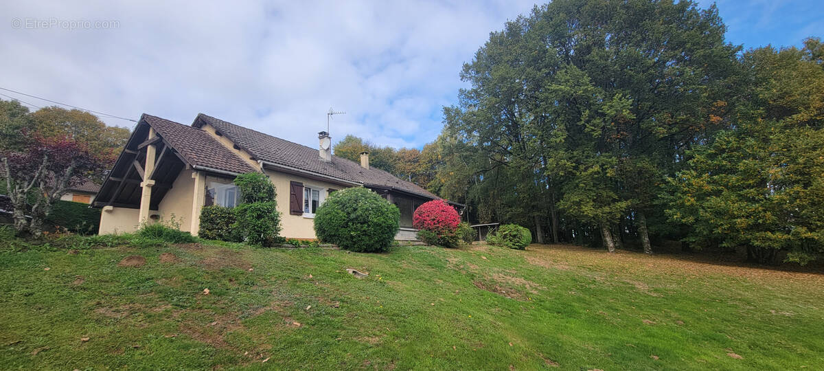 Maison à BEYNAT