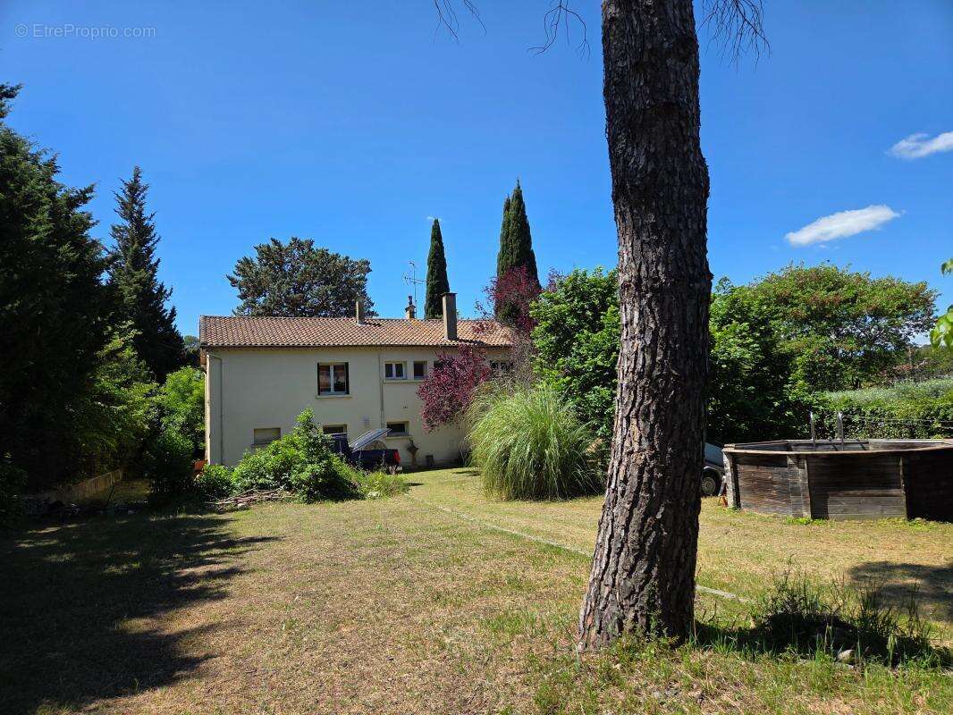 Maison à VILLEVIEILLE